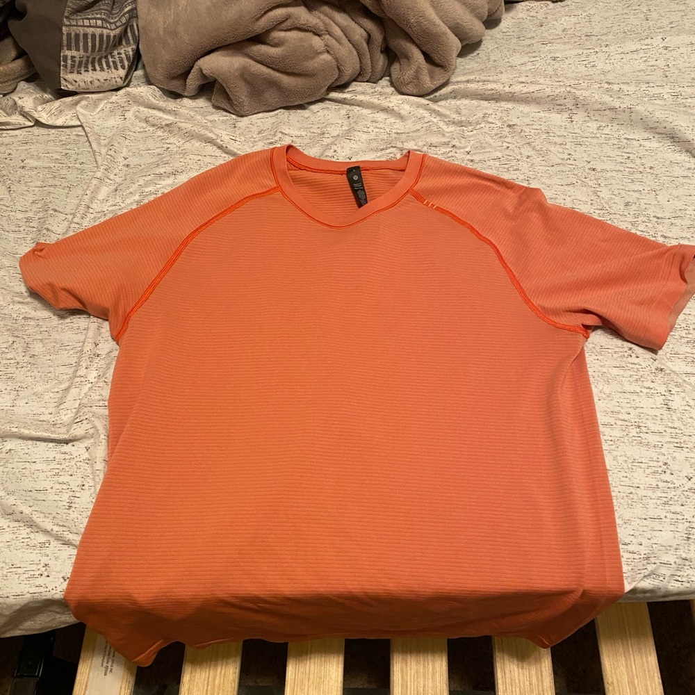 Mens Lululemon t shirt